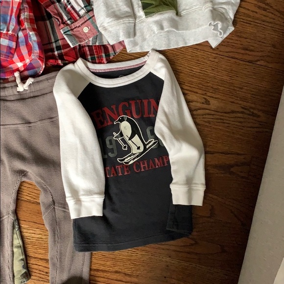 Boys bundle of clothing - Picture 4 of 8